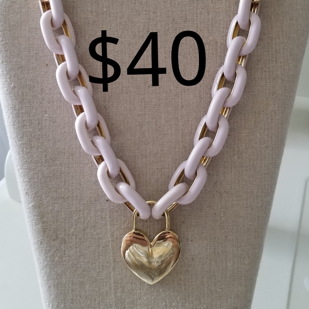 Statement necklace
